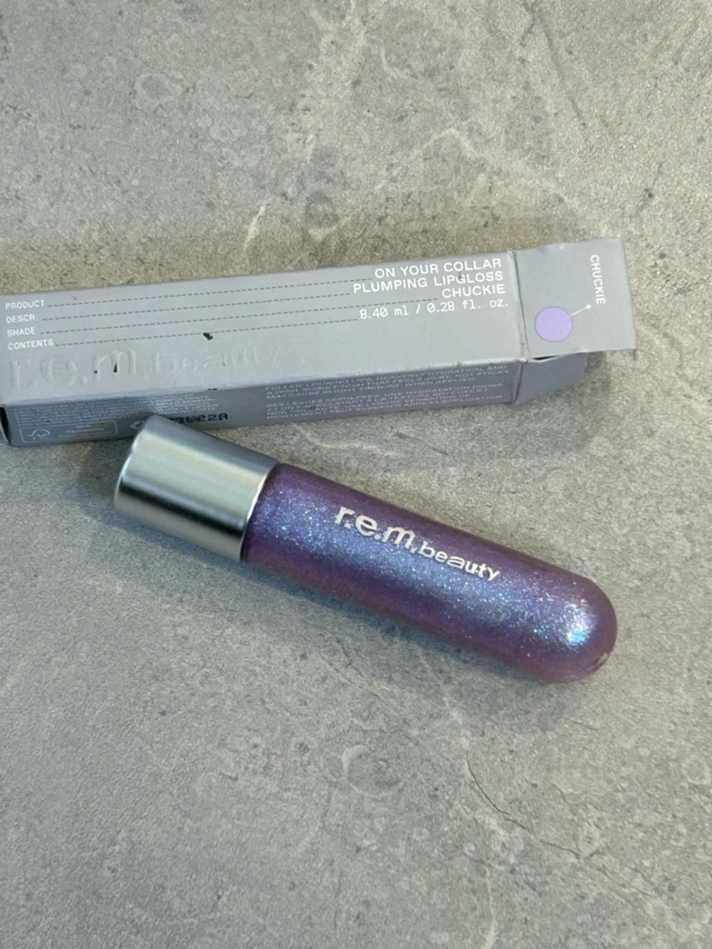 NEW R.E.M BEAUTY ON YOUR COLLAR PLUMPING LIP GLOSS - CHUCKIE